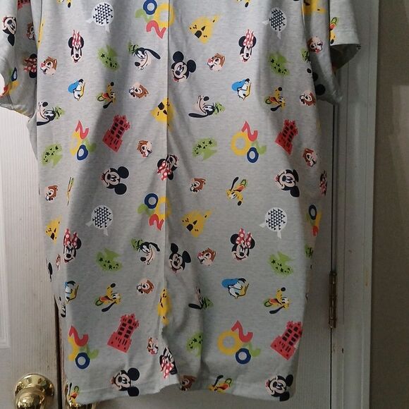 Walt Disney World 2020 Mickey and  v-neck short sleeve top shirt Sz 3X NWOT - Picture 5 of 8